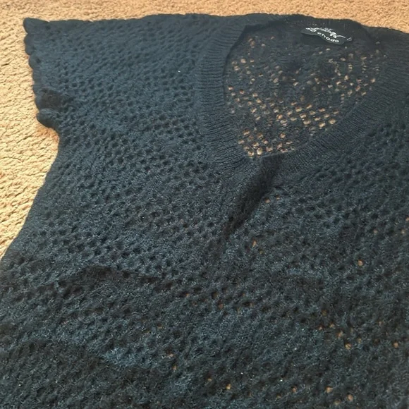 Sweater vest - Picture 3 of 3